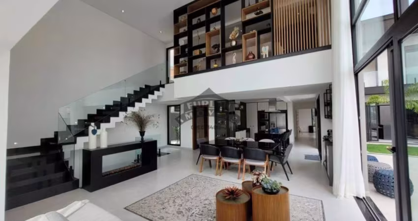 Casa Sobrado alto padrão à venda no Condomínio Reserva Santa Maria em Jandira - SP
