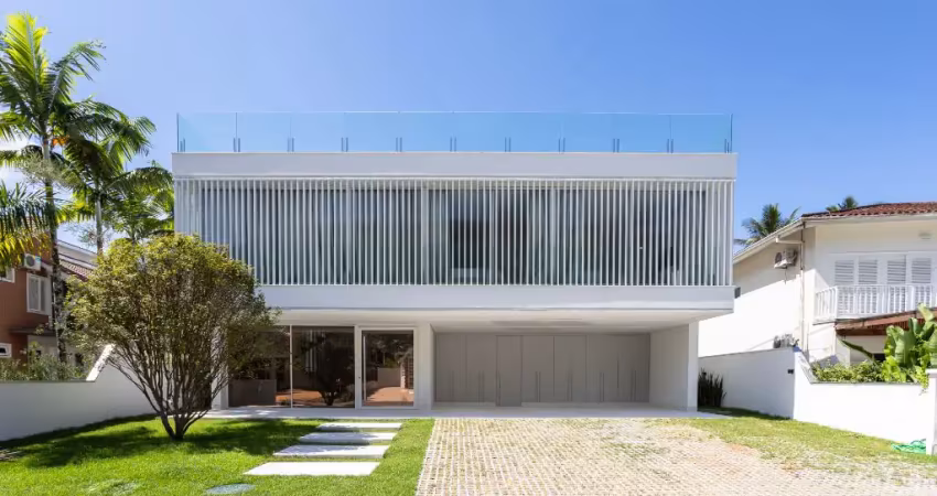 Casa sobrado alto padrão à venda condomínio costa verde tabatinga em tabatinga em caraguatatuba - sp