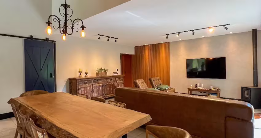 Casa térrea à venda no condomínio fazenda do cedro na pedra do rio em petrópolis - rj