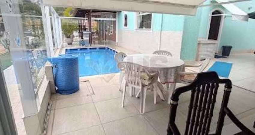 Casa à venda 5 Quartos, 1 Suite, 4 Vagas, 293M², Delfim Verde, Caraguatatuba - SP