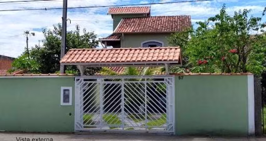 ÁREA CENTRAL - AMPLA CASA, PODENDO SER UTILIZADA PARA MORADIA OU CLINICA, ESCRITÓRIO, RESTAURANTE -