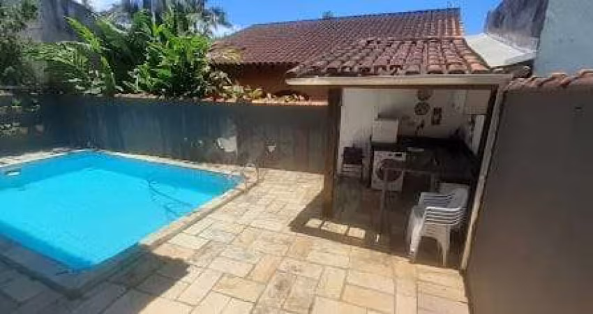 Casa à venda 3 Quartos, 1 Suite, 2 Vagas, 180M², Massaguaçu, Caraguatatuba - SP