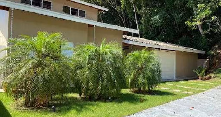 Casa à venda 3 Quartos, 2 Suites, 7 Vagas, 260M², Massaguaçu, Caraguatatuba - SP