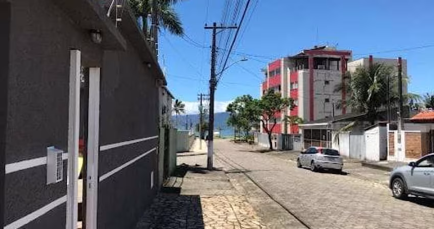 Casa à venda 3 Quartos, 3 Suites, 4 Vagas, Martim de Sá, Caraguatatuba - SP