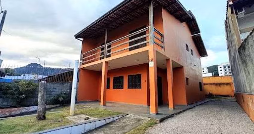 Casa à venda 4 Quartos, 5 Vagas, 250M², Martim de Sá, Caraguatatuba - SP