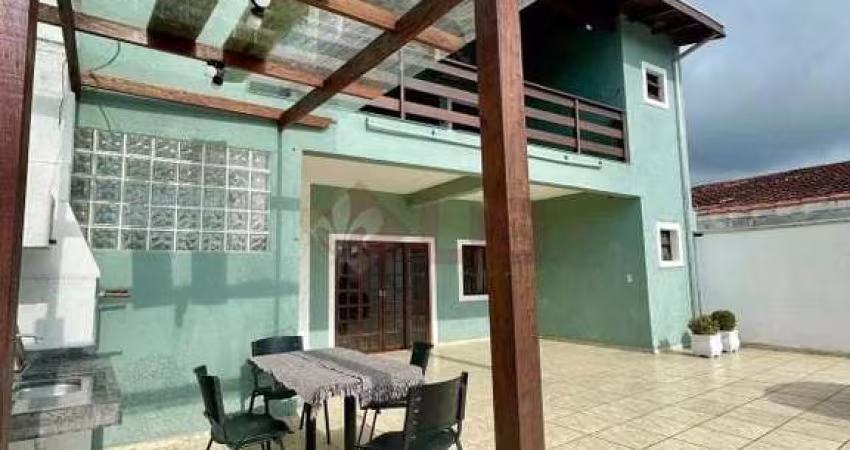 Casa à venda 2 Quartos, 2 Suites, 10 Vagas, 250M², Poiares, Caraguatatuba - SP