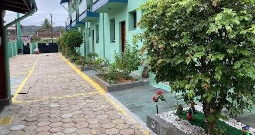 SOBRADO EM CONDOMÍNIO NA MELHOR PRAIA DE CARAGUATATUBA, COM LAZER PISCINA, ÁREA GOURMET, 01 VAGA DE