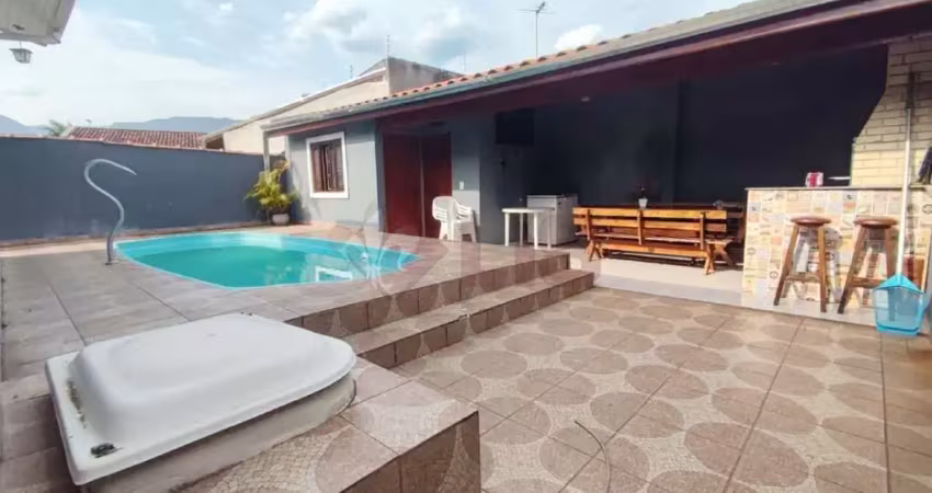 Casa à venda 3 Quartos, 1 Suite, 4 Vagas, 150M², Martim de Sá, Caraguatatuba - SP