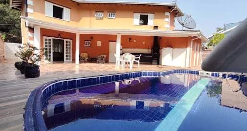 Casa à venda 3 Quartos, 3 Suites, 4 Vagas, 240M², Martim de Sá, Caraguatatuba - SP