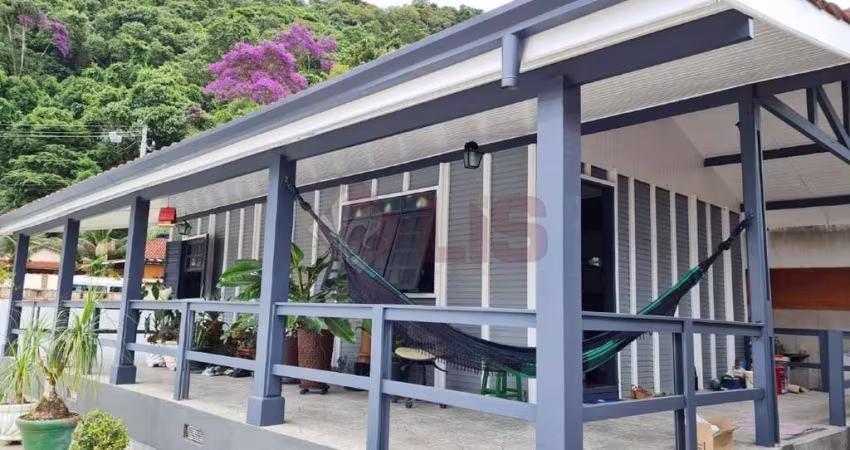 Casa à venda 2 Quartos, 2 Vagas, 130M², Verde Mar, Caraguatatuba - SP