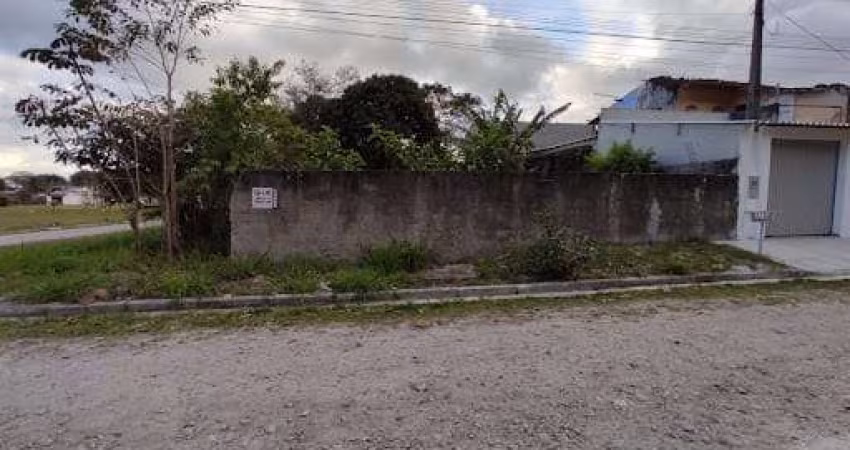 Excelente terreno plano com 300metros, de esquina, frente praça, para construir sua casa dos sonhos