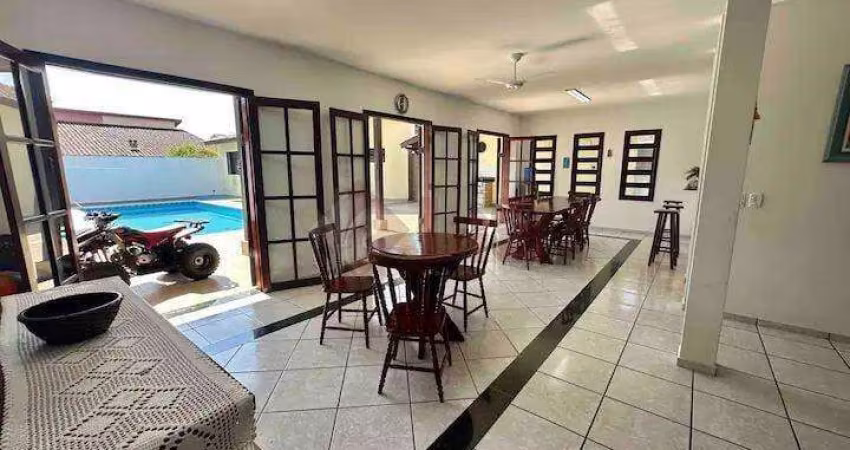 EXCELENTE SOBRADO COM PISCINA E CHURRASQUEIRA PRAIA DAS PALMEIRAS