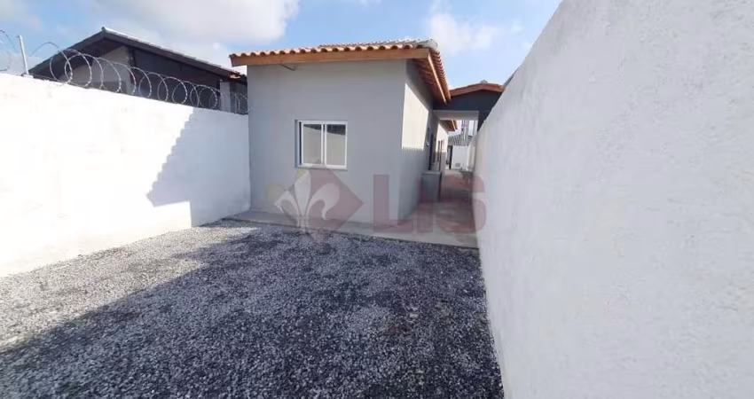 Casa à venda 2 Quartos, 1 Suite, 2 Vagas, 55M², Balneário dos Golfinhos, Caraguatatuba - SP