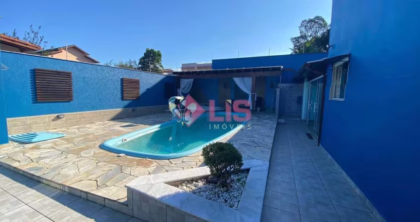CASA DE ALTO PADRÃO NO JARDIM BRITÂNIA – UM LUXO À SUA ESPERA!
