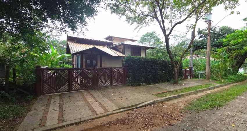 Casa no Massaguçu, cheia de charme, aceita permuta