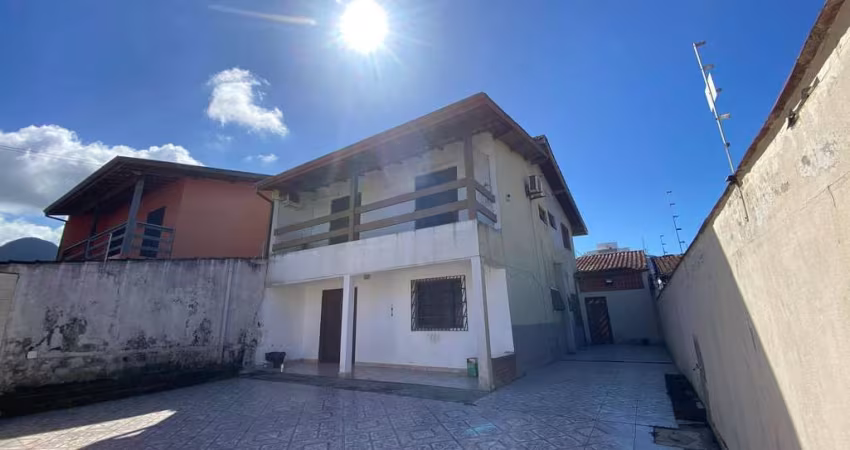 Casa à venda 5 Quartos, 1 Suite, 6 Vagas, 199M², Martim de Sá, Caraguatatuba - SP