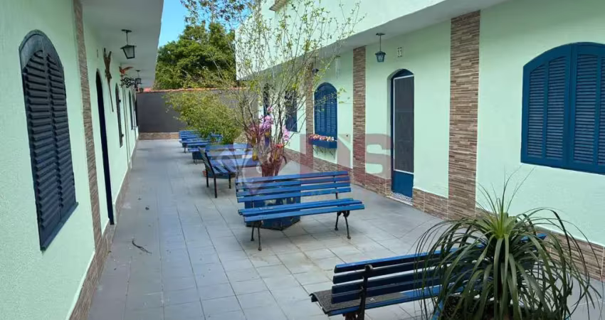 Oportunidade única: casa térrea em condomínio na martim de sá | aceita permuta!