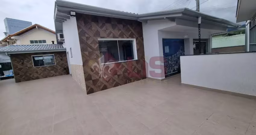Casa com 3 quartos à venda no Centro, Caraguatatuba 