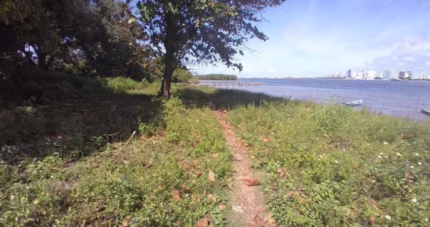 Área na Barra dos Coqueiros