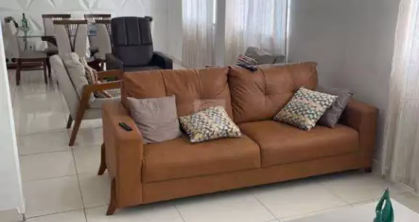 APARTAMENTO NO EDF. CIDADE JARDIM NA AVENIDA BEIRA MAR