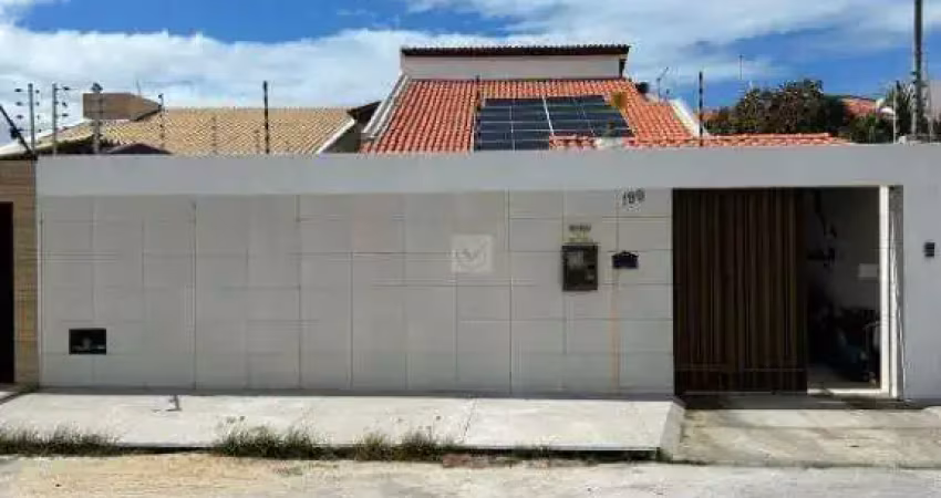 Excelente casa dúplex na atalaia, com uma ótima oportunidade de morar duas quadras da orla de aracaju.