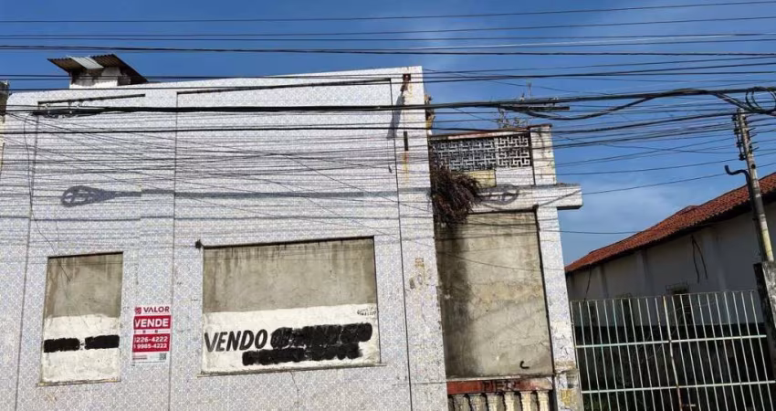Venda - Terreno na Rua Simão Dias