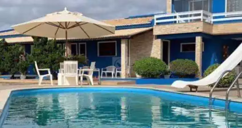 Oportunidade única: casa à beira-mar na praia do saco com infraestrutura completa