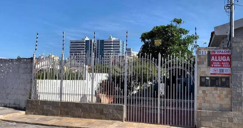 Casa para aluguel com 2 quartos e 2 vagas, Bairro Suíssa em Aracaju.
