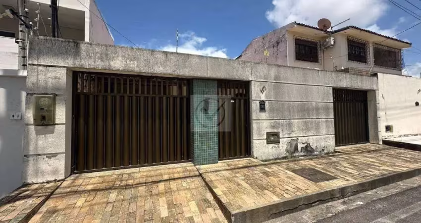 Casa com 3 quartos à venda na Rua Doutor Lúcio Prado, Farolândia, Aracaju