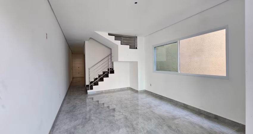 Excelente Casa Geminada - Bairro Cabral - Contagem/MG