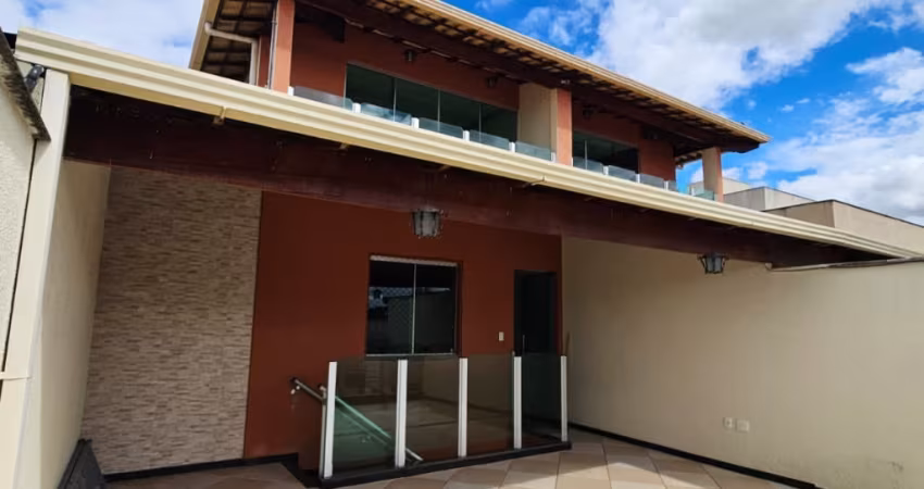 Casa Geminada  3 quartos suite - Bairro Europa- Contagem/MG