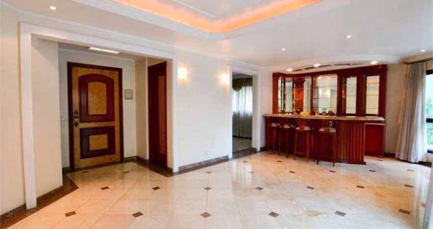 Apartamento para venda possui 199 metros quadrados com 4 quartos em Vila Monumento - São Paulo - SP
