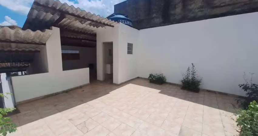 Excelente casa à venda na região de Osasco - Jardim Mutinga