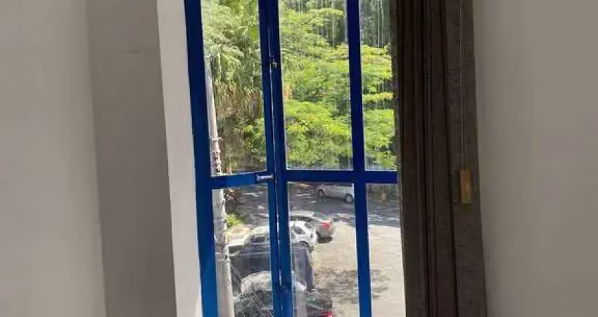 Sala comercial para alugar na Rua Tiagem, Jaguaré, São Paulo