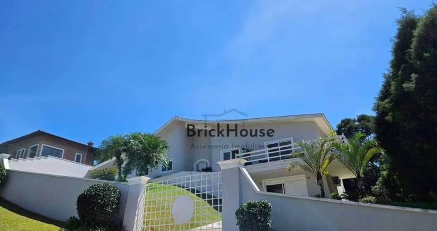 Casa com 3 dormitórios à venda, 680 m² por R$ 3.600.000,00 - Vinhas João Paulo II - São Roque/SP