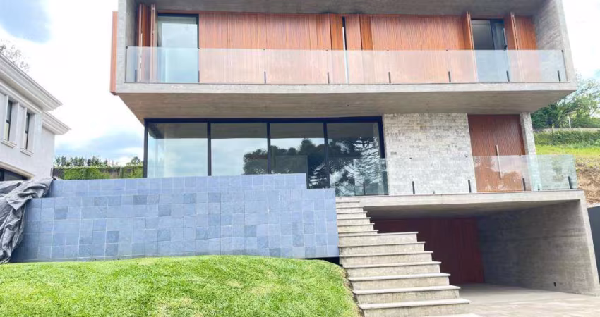 Casa 04 Dorm. à venda no Bairro Aspen Mountain com 400 m² de área privativa - 2 vagas de garagem
