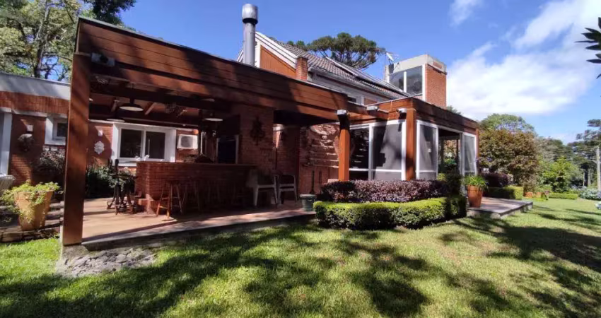 Casa 04 dorm. à venda no bairro golf club com 450 m² de área privativa