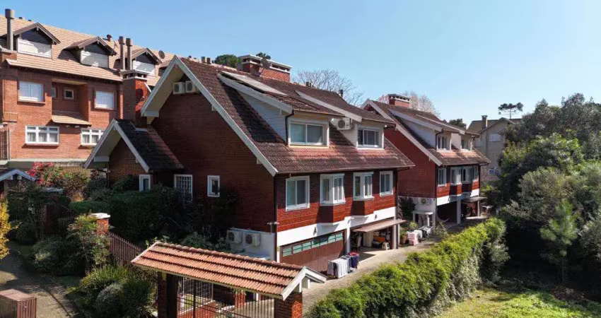 Casa 03 Dorm. à venda no Bairro Vila Suzana com 167 m² de área privativa - 2 vagas de garagem