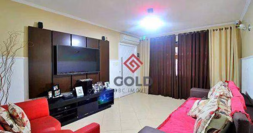 Sobrado com 3 dormitórios à venda, 241 m² por R$ 850.000,00 - Utinga - Santo André/SP