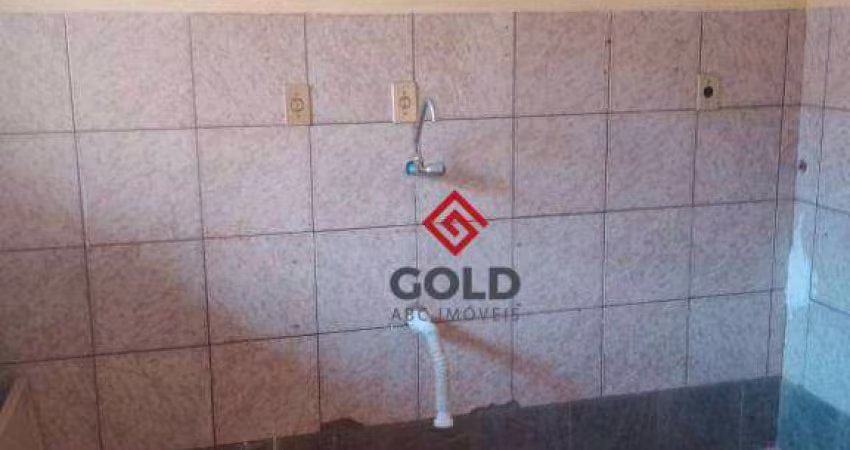 Casa com 1 dormitório para alugar, 45 m² por R$ 900,00/mês - Vila Cláudio - Santo André/SP