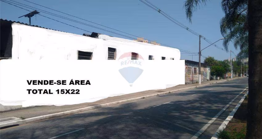 Oportunidade de Investimento -Terreno comercial de alto potencial, área privilegiada., 15x22 metros