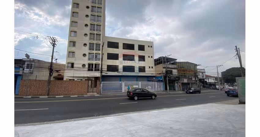 Loja em : 120m², Moderna e Bem Localizada!
