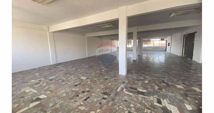 “Aluguel: Sala  com 240 m Comercial Av. Tiradentes'