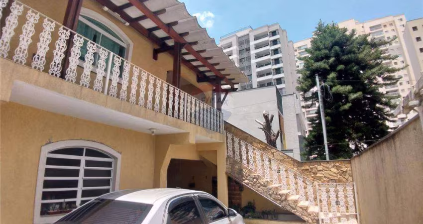 Sobrado com 9 Quartos à Venda, 500m²