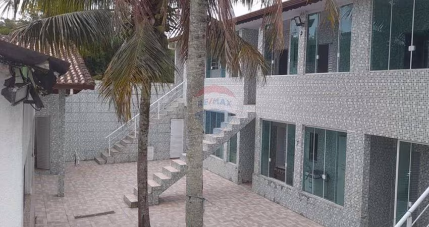 Casa em Peruíbe: 10 flats com mobília, 10 vagas garagem0Pronta!'