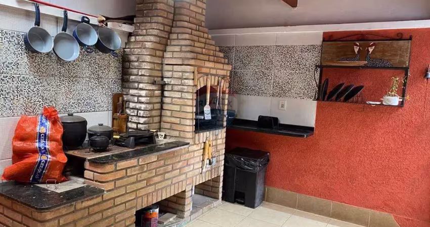 Sobrado de 150m Próximo ao Shopping Maia - Picanço