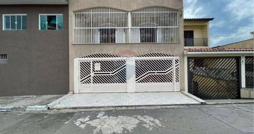 Sobrado em Guarulhos: Espaço e Tranquilidade! Pres. Dutra.