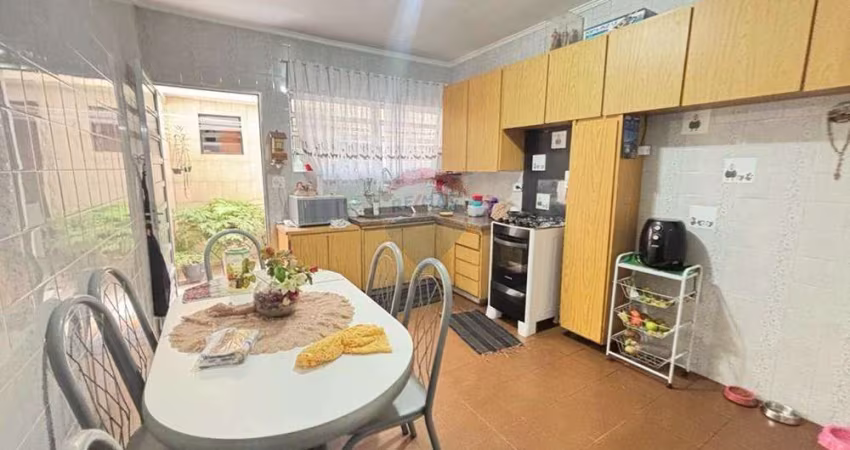 SOBRADO 2 DORMITORIOS - RUA GUARULHOS - 445 MIL