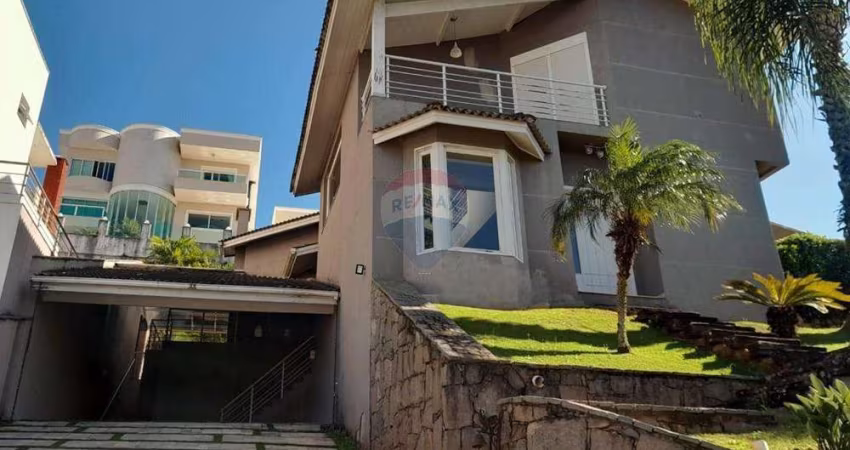 Luxo e Conforto: Casa no Condomínio Hills III