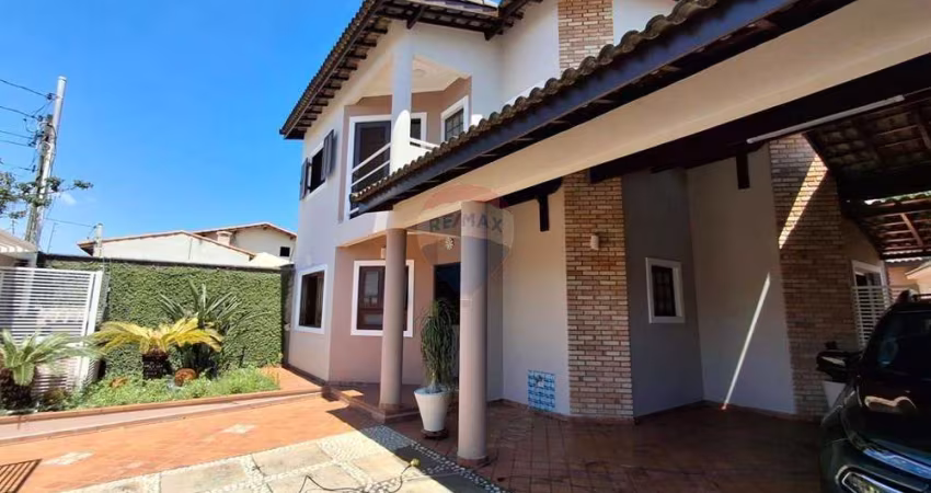 Sua Casa dos Sonhos em Jardim Santa Clara!